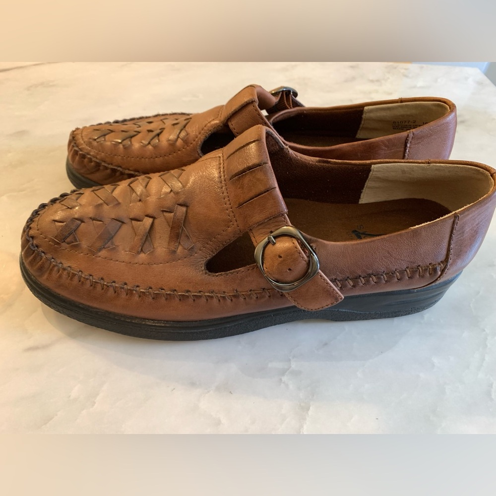 Leather Loafers Brown Woven Buckle Ultra Comfy 10M LS Life Studio
